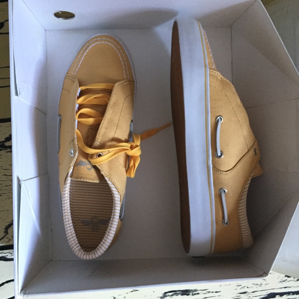 Creative recreation men’s shoe size 10